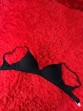 Victoria's Secret Black Seamless T-Shirt Bra